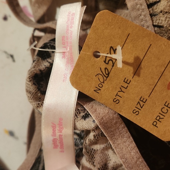 VS Pink Tan Front Snap Bra with Black Print (0653) - Picture 4 of 5